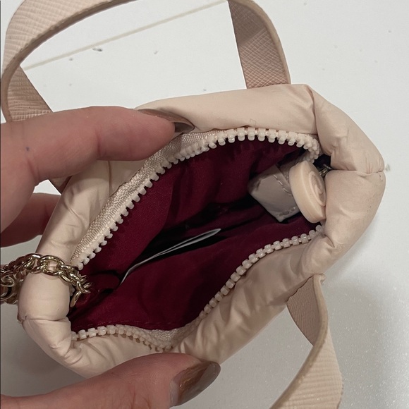 Rare Beauty Mini bag keychain - Picture 2 of 4